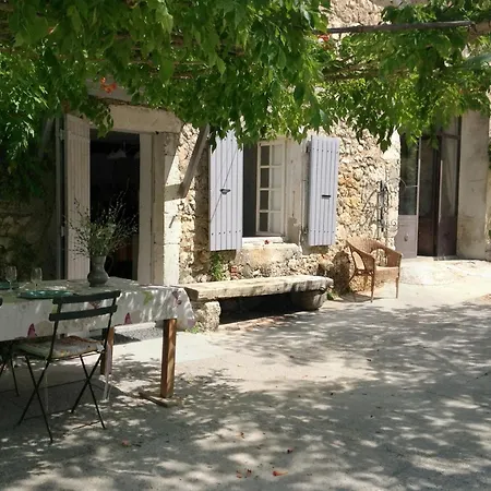 Les Rochettes La Garde Adhemar